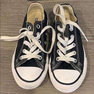 Kids black converse sz 11